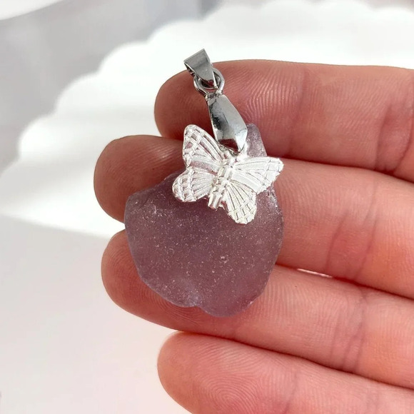 Silver Toned Butterfly & Natural Purple Stone Vintage Pendant Charm Trinket - Picture 2 of 9